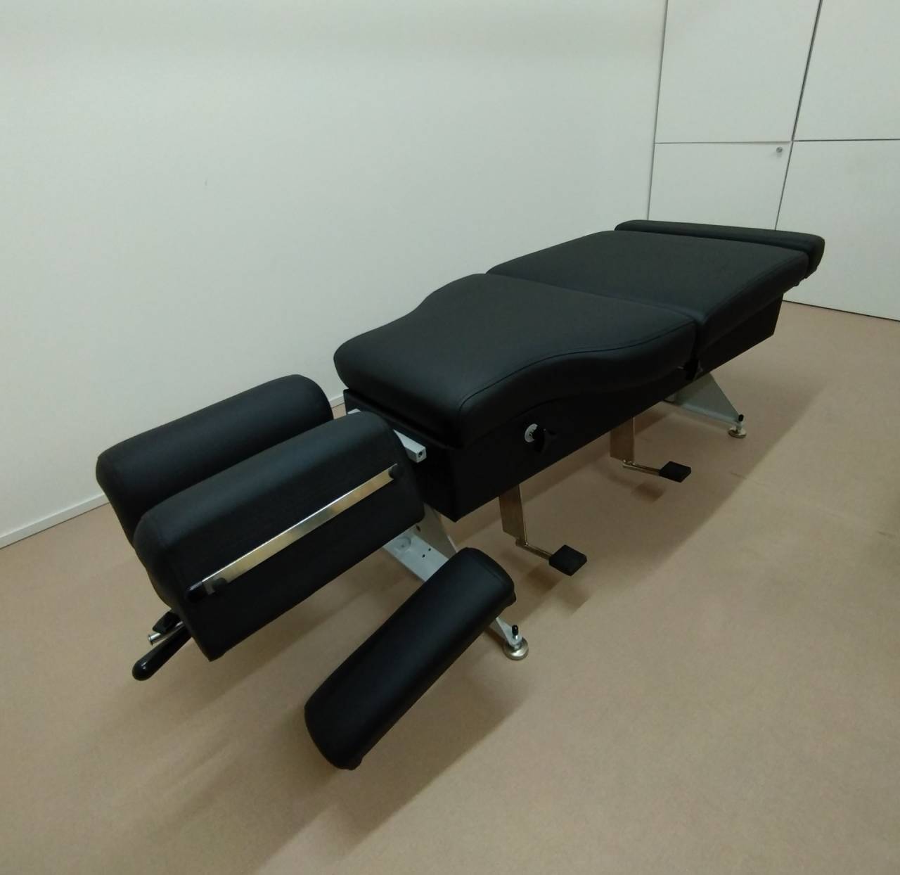 ドロップ矯正用ベッド